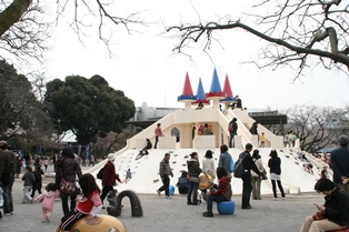 飛鳥山公園 D51や遊具であそべる児童エリアが人気