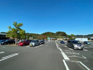 荻野運動公園駐車場